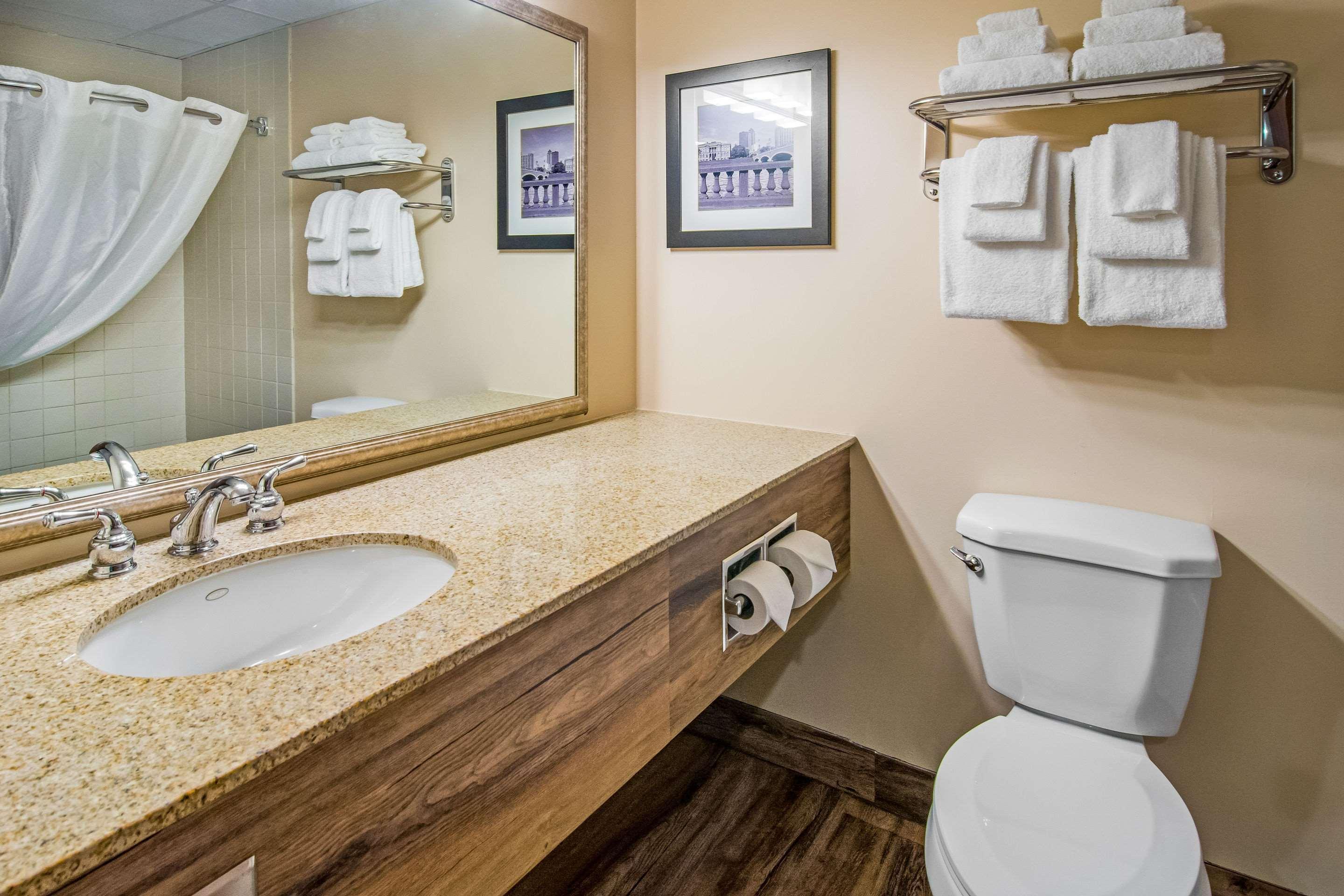 Quality Inn & Suites Virginia Dış mekan fotoğraf